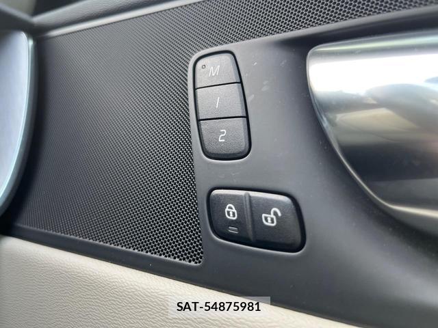 Volvo XC60 2021-07 8279259-6