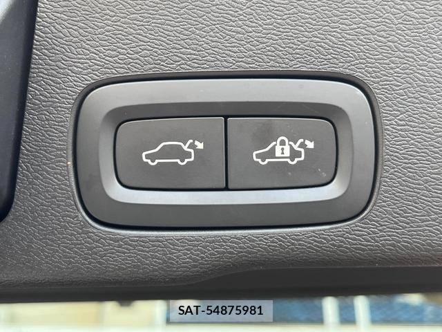 Volvo XC60 2021-07 8279259-8