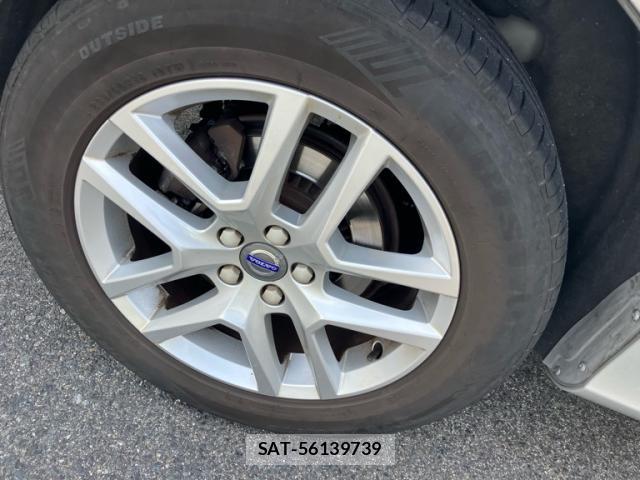 Volvo XC60 2017-08 8279641-2