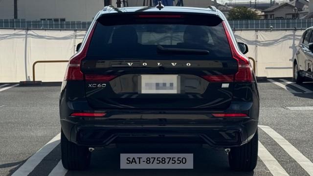 Volvo XC60 2022-12 8282170-1