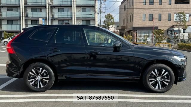 Volvo XC60 2022-12 8282170-3