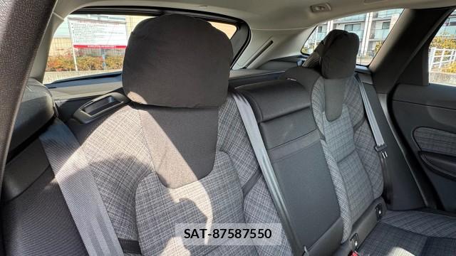 Volvo XC60 2022-12 8282170-6
