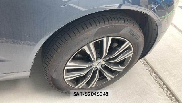 Volvo XC60 2022-06 8282281-8