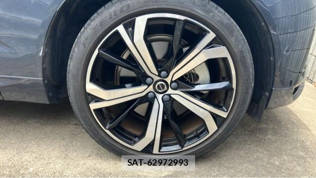 Volvo XC60 2022-09 8282282-8