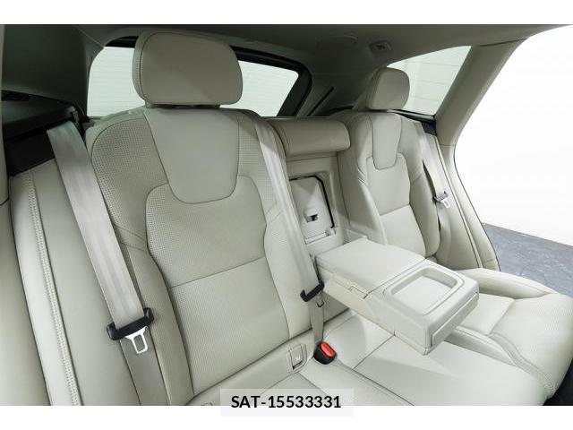 Volvo XC60 2019-10 8283323-14