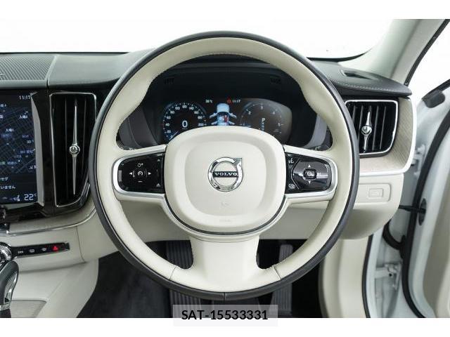 Volvo XC60 2019-10 8283323-16