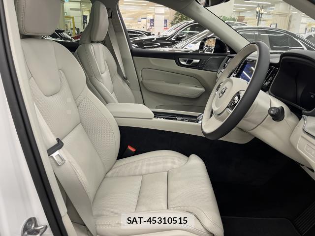 Volvo XC60 2025-09 8283952-3