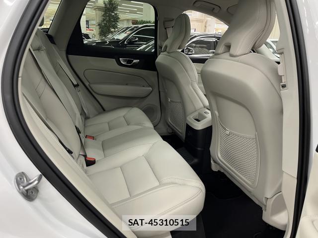 Volvo XC60 2025-09 8283952-4