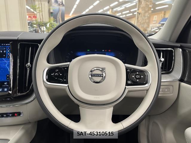 Volvo XC60 2025-09 8283952-7