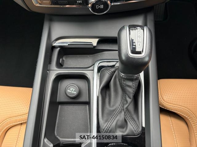Volvo XC60 2019-08 8284072-1