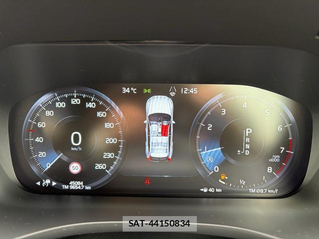 Volvo XC60 2019-08 8284072-12