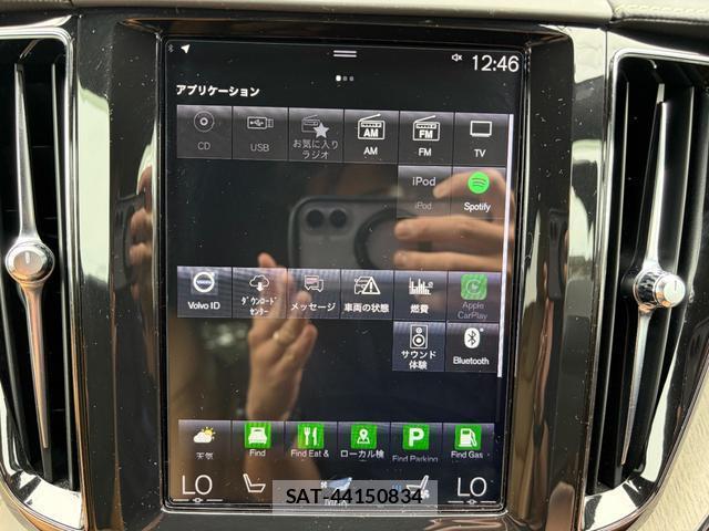 Volvo XC60 2019-08 8284072-7