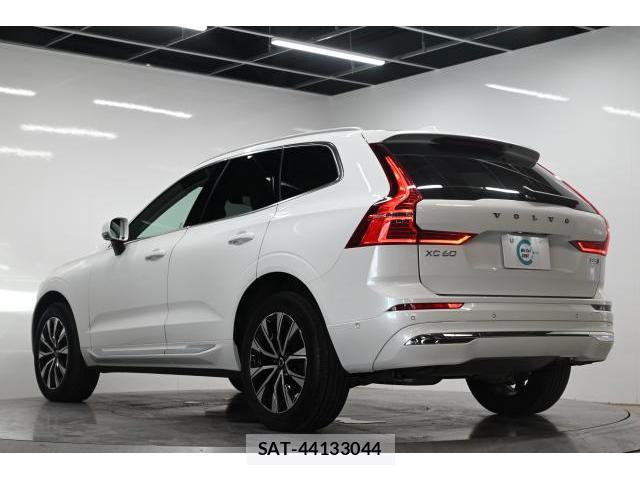 Volvo XC60 2022-11 8284232-1