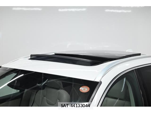 Volvo XC60 2022-11 8284232-17