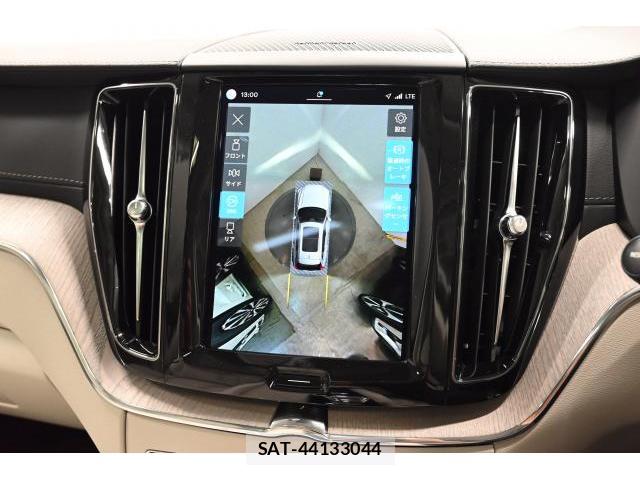 Volvo XC60 2022-11 8284232-6