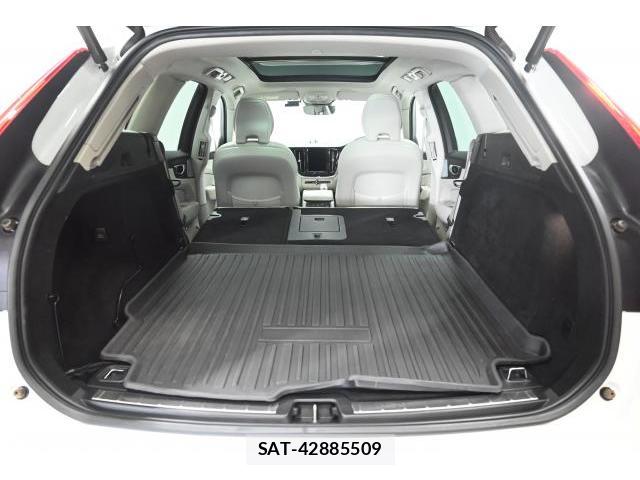 Volvo XC60 2023-05 8284233-15