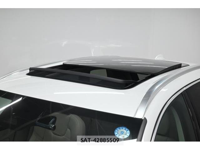 Volvo XC60 2023-05 8284233-16