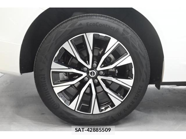 Volvo XC60 2023-05 8284233-19