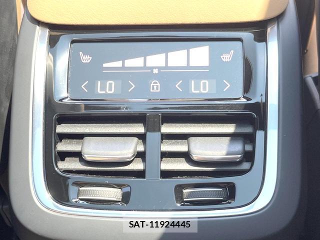 Volvo XC90 2024-06 8279372-13