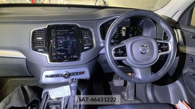 Volvo XC90 2017-09 8280862-16