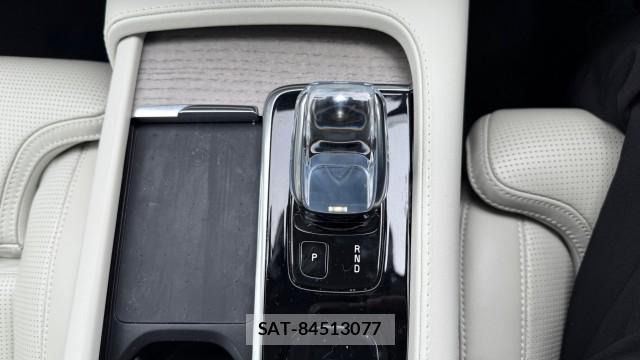 Volvo XC90 2021-06 8281059-14