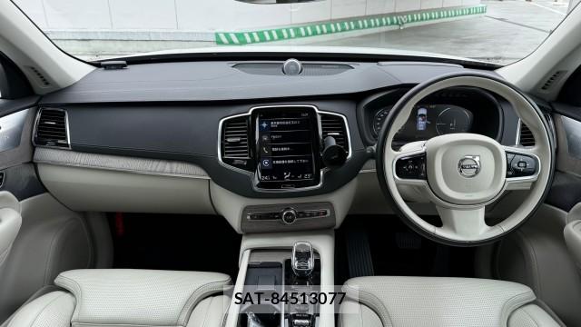 Volvo XC90 2021-06 8281059-2