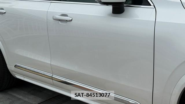 Volvo XC90 2021-06 8281059-3