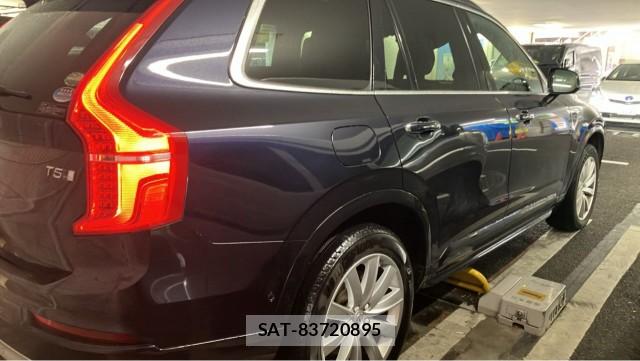 Volvo XC90 2017-09 8281441-12