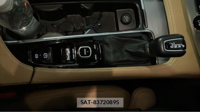 Volvo XC90 2017-09 8281441-14