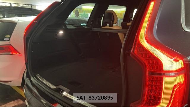 Volvo XC90 2017-09 8281441-17