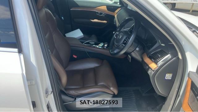 Volvo XC90 2020-09 8282151-5