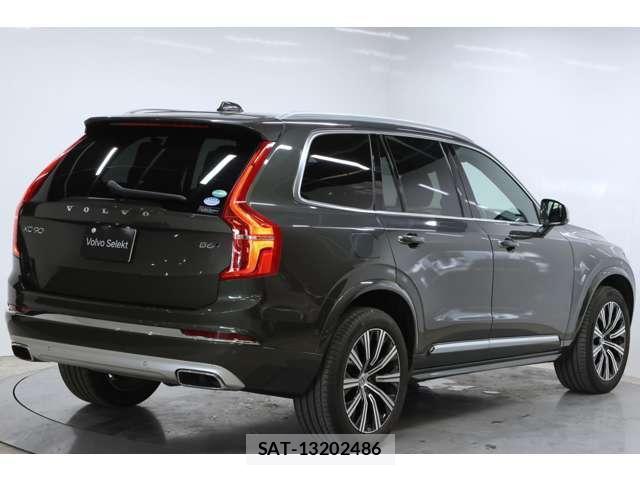 Volvo XC90 2021-07 8282686-7