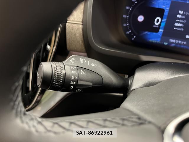 Volvo XC90 2025-09 8283951-12