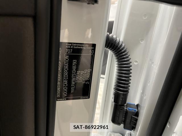 Volvo XC90 2025-09 8283951-8