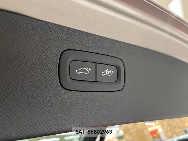 Volvo XC90 2025-02 8283957-10