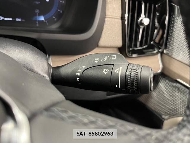 Volvo XC90 2025-02 8283957-14