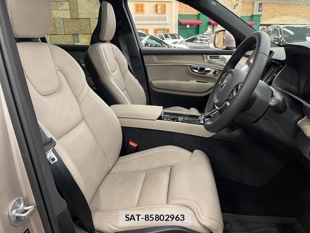 Volvo XC90 2025-02 8283957-4