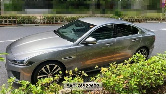 Jaguar XE 2019-09 8282105-10