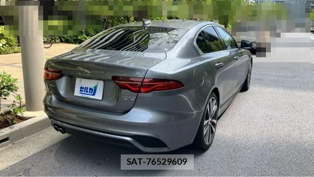 Jaguar XE 2019-09 8282105-12