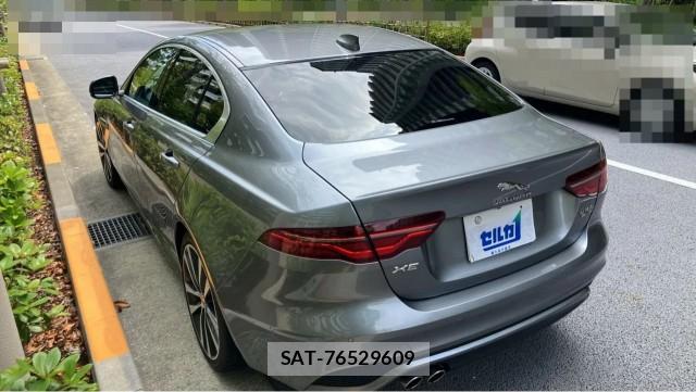 Jaguar XE 2019-09 8282105-13