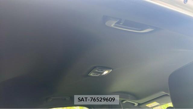 Jaguar XE 2019-09 8282105-15
