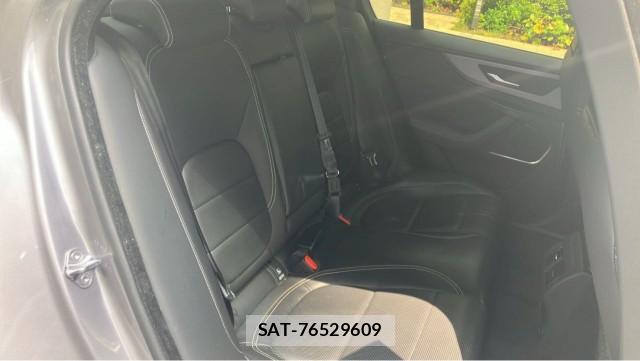Jaguar XE 2019-09 8282105-6
