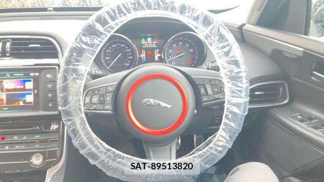 Jaguar XE 2015-08 8284830-14