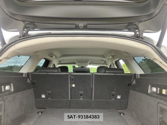 Jaguar XF 2018-10 8285508-19