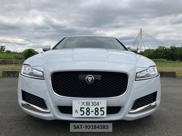 Jaguar XF 2018-10 8285508-3