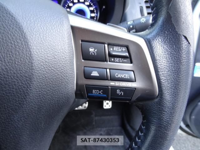 Subaru XV HYBRID 2013-08 8282937-5