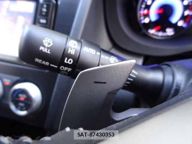 Subaru XV HYBRID 2013-08 8282937-9