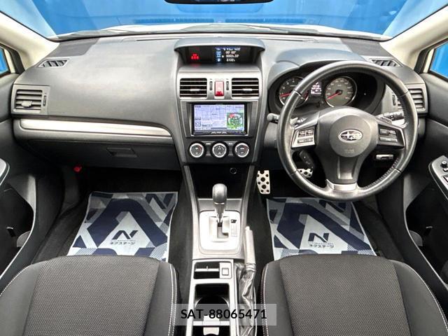 Subaru XV 2013-04 8279430-1