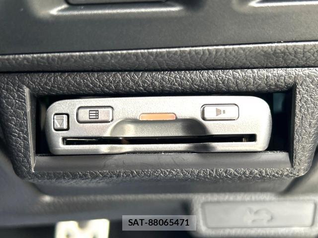 Subaru XV 2013-04 8279430-6