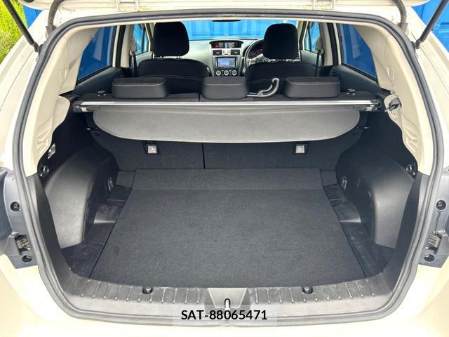 Subaru XV 2013-04 8279430-9